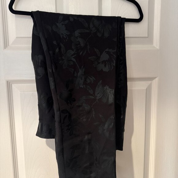 Soft Surroundings 2X Black Burnt Velvet Floral Skinny Pant - Picture 2 of 3